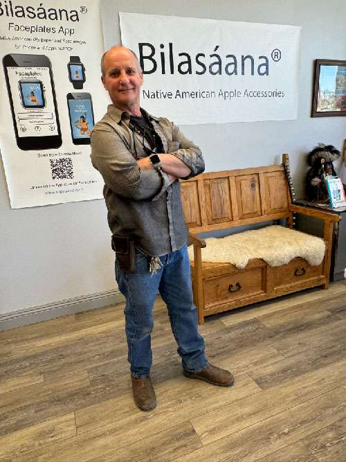 BIlasaana means Apple in Navajo